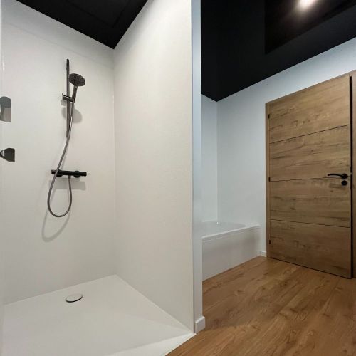 Toiles unies laquées noires, effet miroir - salle de bains - + adaptation de spots led étanches